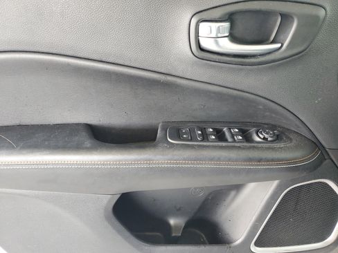 Used 2021 Jeep Compass Latitude w/ Driver Assistance Group image 14