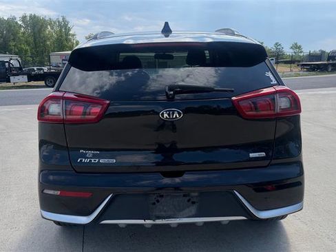 Used 2017 Kia Niro FWD image 4