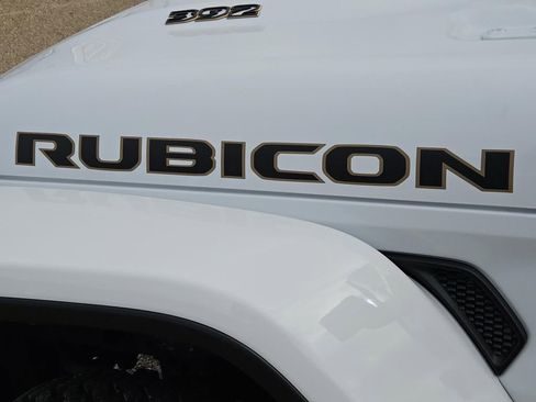 Used 2022 Jeep Wrangler Unlimited Rubicon w/ Trailer Tow Package image 10