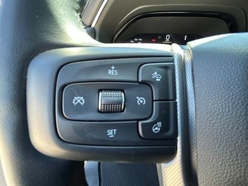 Used 2024 GMC Yukon XL Denali AWD/4WD image 17