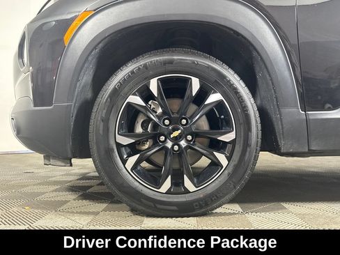 Used 2022 Chevrolet TrailBlazer LT w/ Premium Seating Package AWD/4WD image 8
