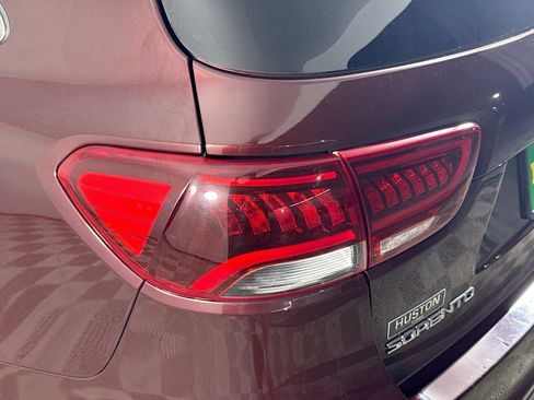 Used 2019 Kia Sorento EX w/ EX Touring Package image 36