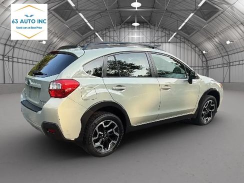 Used 2016 Subaru Crosstrek 2.0i Premium w/ Moonroof Package AWD/4WD image 4