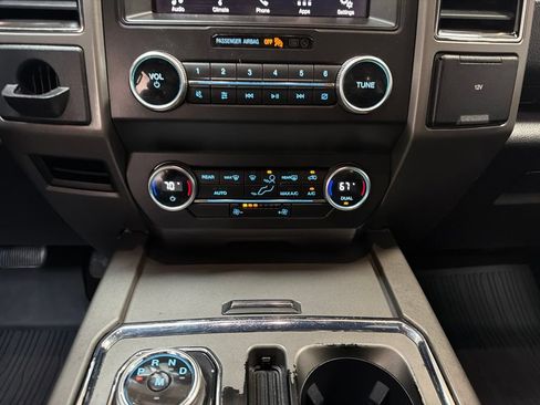 Used 2019 Ford Expedition XLT RWD image 23