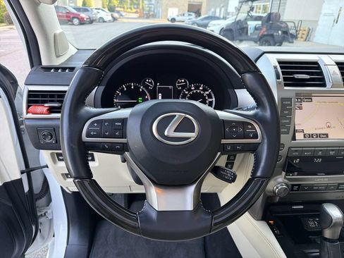 Used 2021 Lexus GX 460 Premium w/ Premium Package AWD/4WD image 31