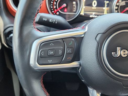 Used 2022 Jeep Gladiator Rubicon w/ LED Lighting Group AWD/4WD image 26