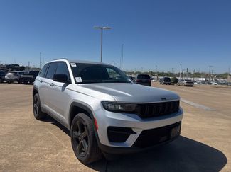 Used 2022 Jeep Grand Cherokee Altitude video 1