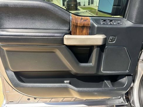 Used 2020 Ford F150 Lariat w/ Equipment Group 502A Luxury AWD/4WD image 22