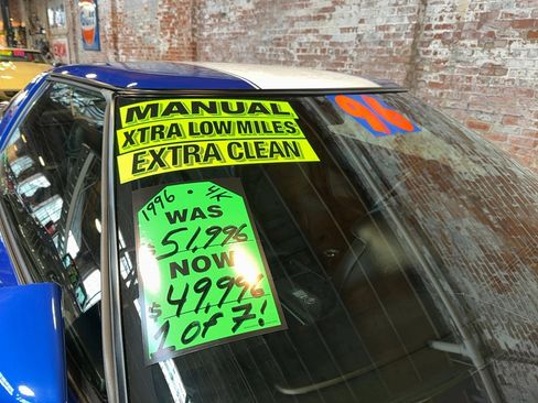 Used 1996 Chevrolet Corvette Coupe image 8