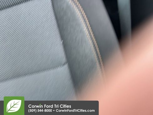 Used 2018 Chevrolet Traverse LT image 11