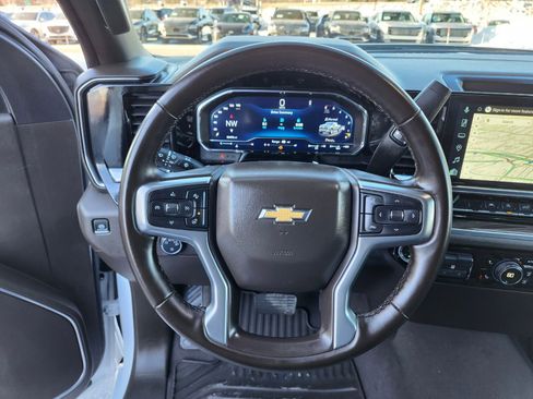 Used 2025 Chevrolet Silverado 1500 LT image 27