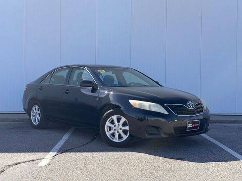Used 2011 Toyota Camry LE w/ LE Extra-Value Pkg image 6