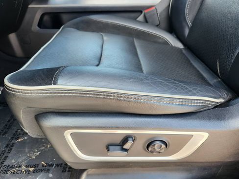 Used 2021 RAM 1500 Laramie AWD/4WD image 15