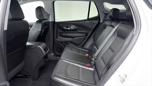 Used 2024 GMC Terrain SLT AWD/4WD image 13