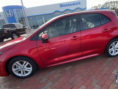 Used 2022 Toyota Corolla SE image 6