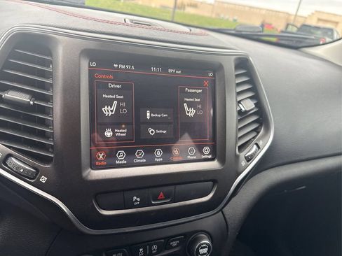 Used 2019 Jeep Cherokee Trailhawk w/ Cold Weather Group AWD/4WD image 38