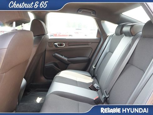 Used 2023 Honda Civic Sport image 18