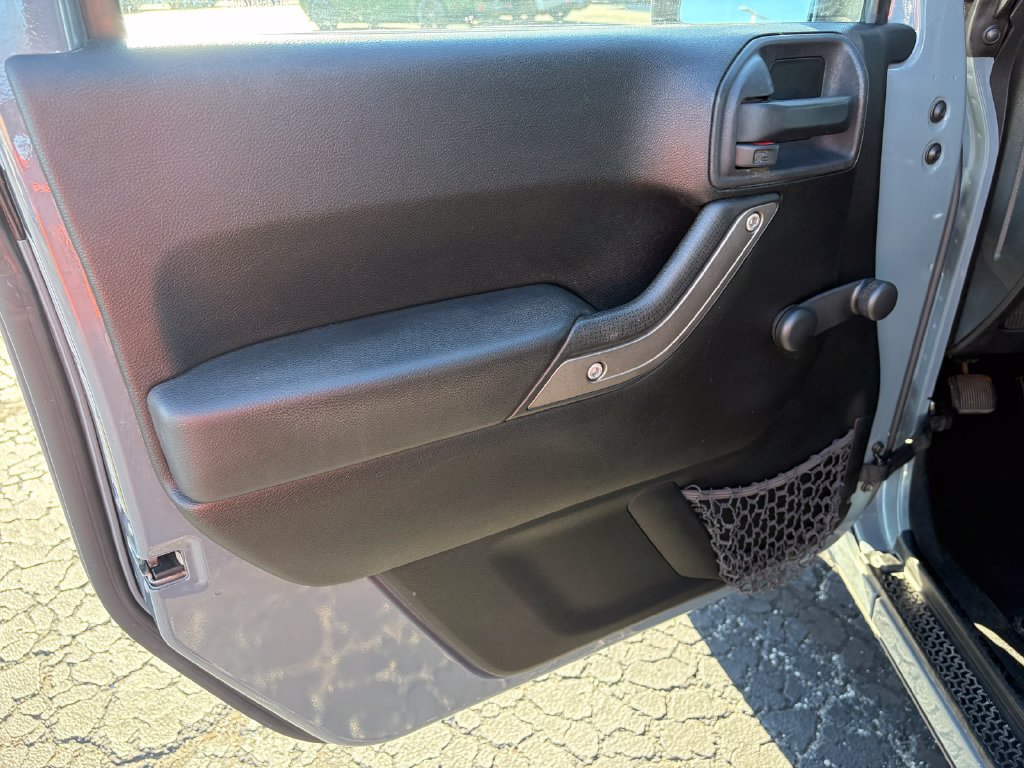 Used 2014 Jeep Wrangler Sport w/ Quick Order Package 23S AWD/4WD image 13