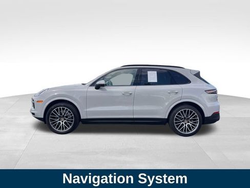 Used 2023 Porsche Cayenne AWD/4WD image 2