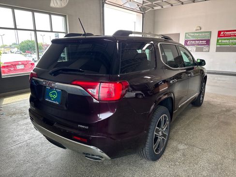 Certified 2017 GMC Acadia Denali w/ Technology Package AWD/4WD image 5