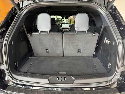 Used 2025 Ford Explorer ST w/ Sun And Sound Package AWD/4WD image 21