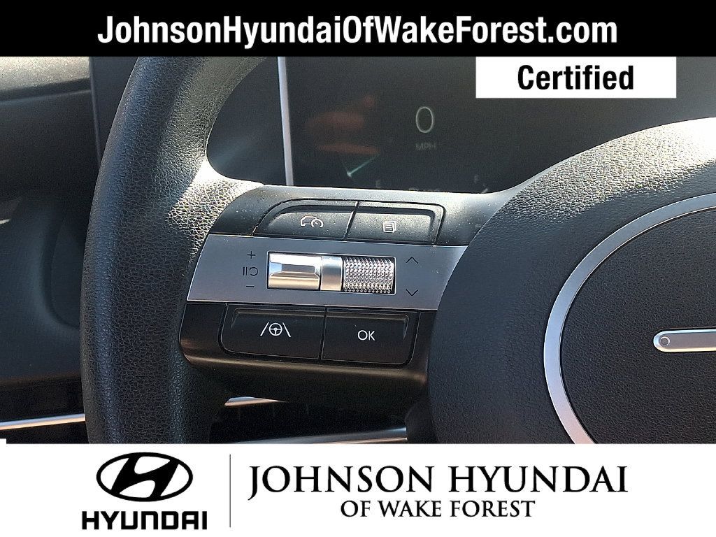 Certified 2025 Hyundai Santa Cruz SEL FWD image 9