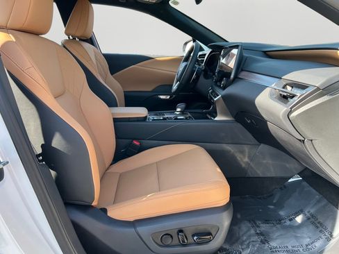 Certified 2025 Lexus RX 350 Premium w/ Convenience Package image 8