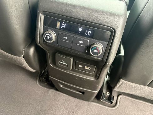 Used 2021 GMC Acadia SLT AWD/4WD image 53