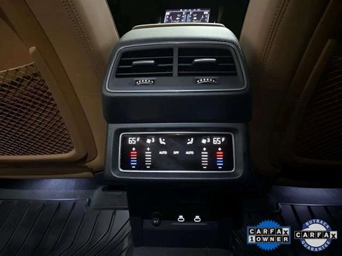 Used 2024 Audi Q8 e-tron Premium image 75