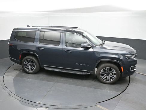 Used 2022 Jeep Wagoneer Series III image 40