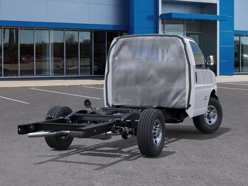 New 2025 Chevrolet Express 3500 w/ Power Convenience Package image 38