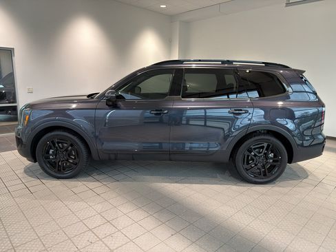 Used 2025 Kia Telluride SX X-Line AWD/4WD image 2