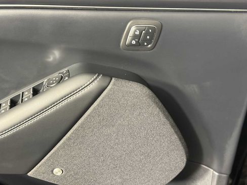 Used 2021 Ford Mustang Mach-E Premium image 11