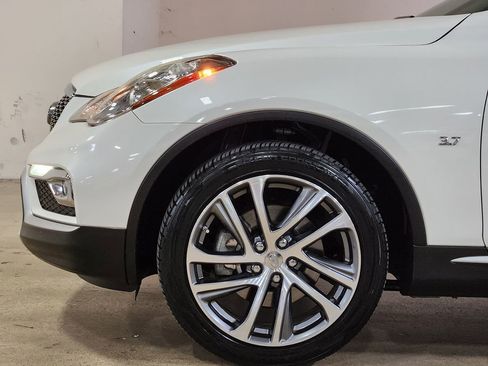 Used 2017 INFINITI QX50 AWD w/ Premium Plus Package image 5