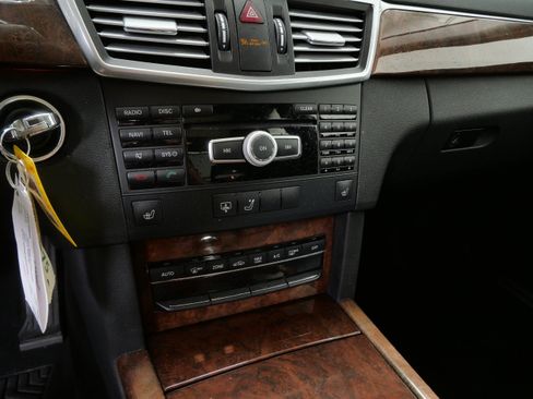 Used 2012 Mercedes-Benz E 350 4MATIC Sedan image 20