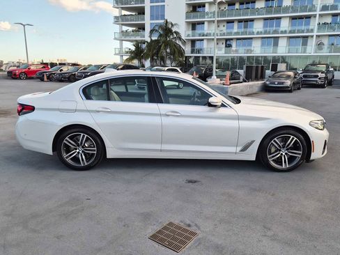 Used 2021 BMW 530e w/ Premium Package image 7