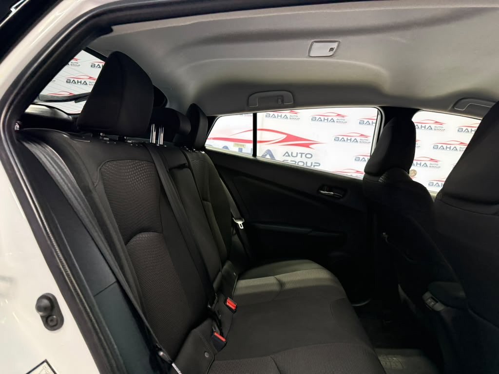 Used 2022 Toyota Prius LE FWD image 38