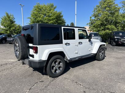 Used 2017 Jeep Wrangler Unlimited Sahara w/ Connectivity Group