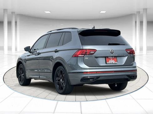 Used 2022 Volkswagen Tiguan SE R-Line image 2