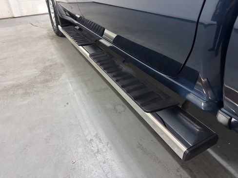 Used 2019 GMC Sierra 1500 SLE w/ SLE Value Package image 18