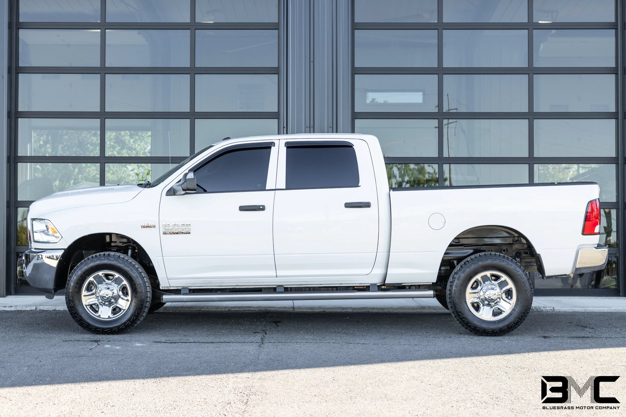Used 2018 RAM 2500 Tradesman w/ Chrome Appearance Group AWD/4WD image 4