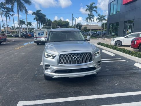 Used 2019 INFINITI QX80 Luxe w/ Proassist Package RWD image 3