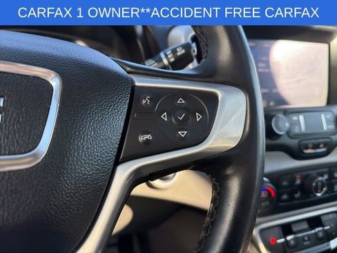 Used 2024 GMC Terrain SLT w/ Infotainment Package II image 34