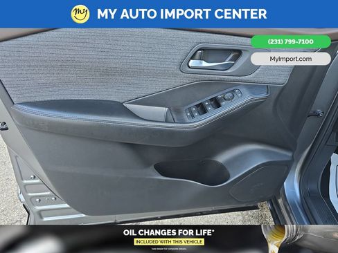 Used 2023 Nissan Rogue SV AWD/4WD image 10