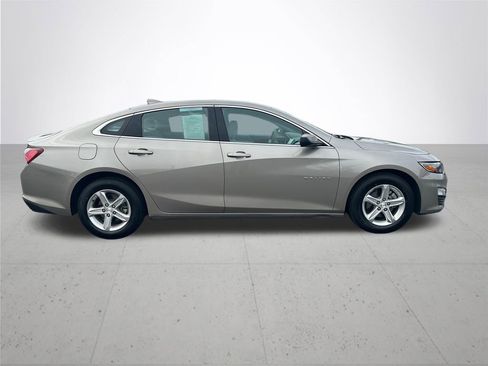 Used 2022 Chevrolet Malibu LT FWD image 6