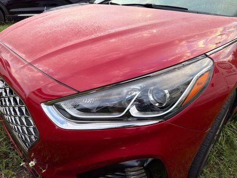 Used 2018 Hyundai Sonata SEL w/ Tech Package 04 FWD image 4