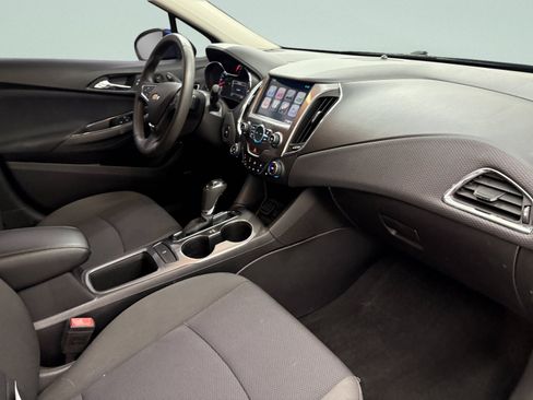 Used 2016 Chevrolet Cruze LT w/ Sun And Sound Package FWD image 22