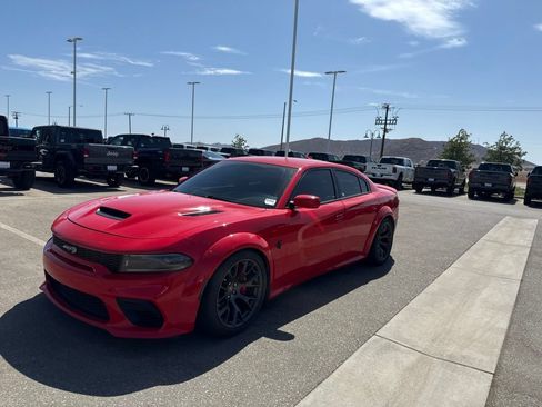 Used 2022 Dodge Charger SRT Hellcat w/ Carbon/Suede Interior Package RWD image 4