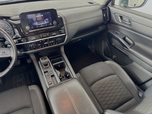 Used 2024 Nissan Pathfinder SV FWD image 28