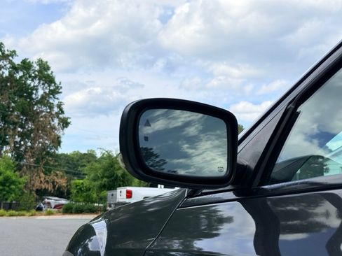 Used 2015 Chrysler 300 S RWD image 13